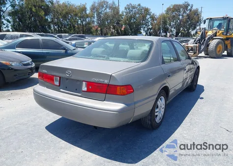 2000 Toyota Camry Le из США, поврежденный, VIN 4T1BG22K7YU623100